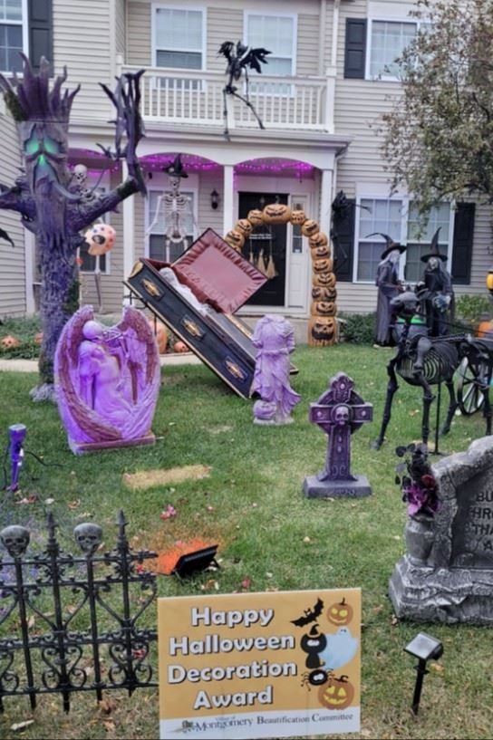 Halloween Decorations Award 2025